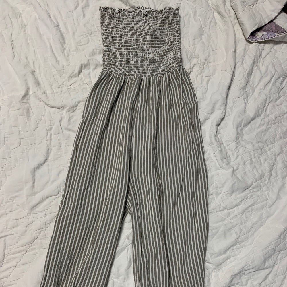 GARAGE CLOTHING JUMPSUIT SIZE MEDIUM